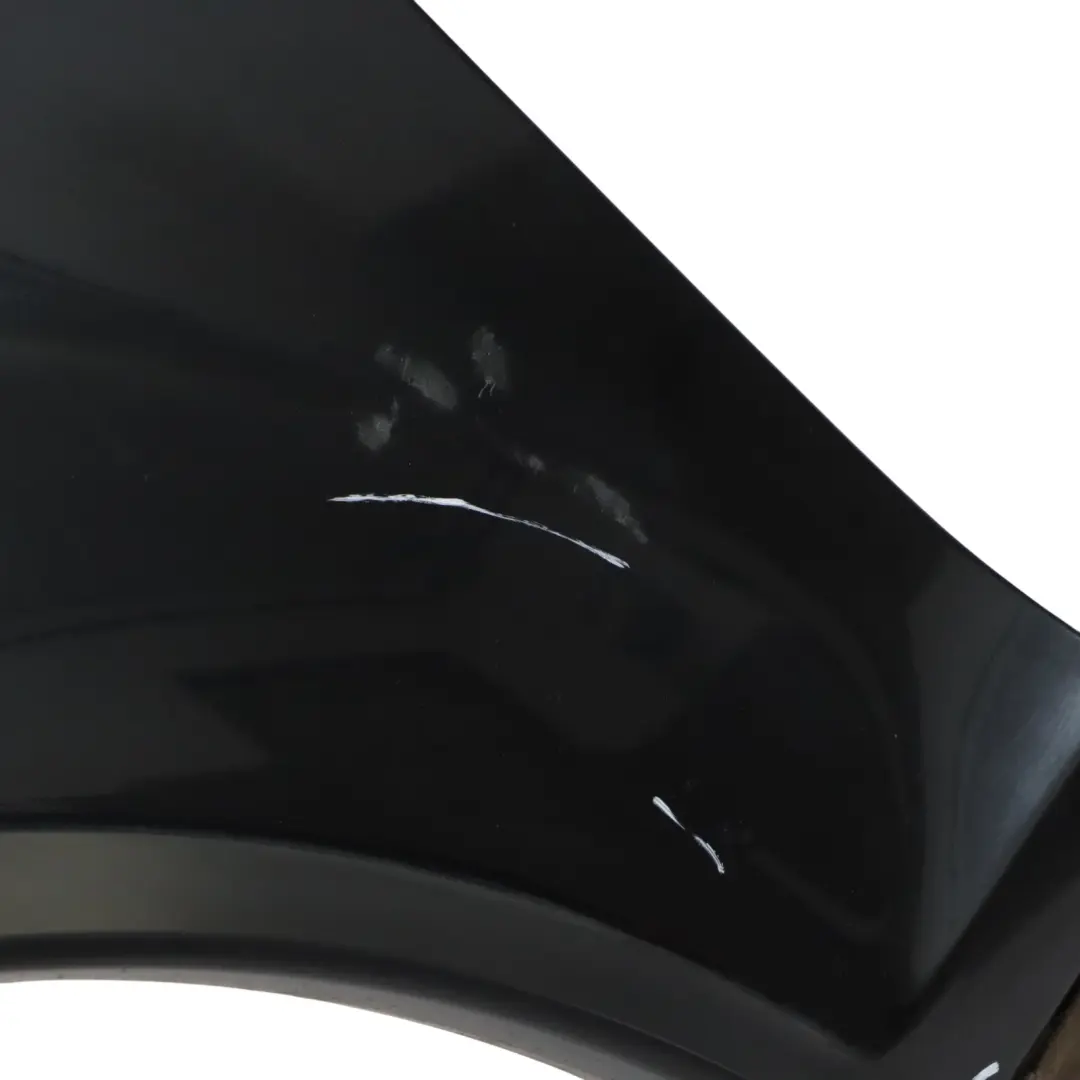 Aile Avant Gauche Phantom Black Noir - Z9Y pour Audi Q7 4L à propos du numéro de pièce 4L0821101 Audi Q7 4L Aile Avant Gauche Phantom Black Noir - Z9Y - SKU 4L0821101-PHB - Numéro de pièce 4L0821101