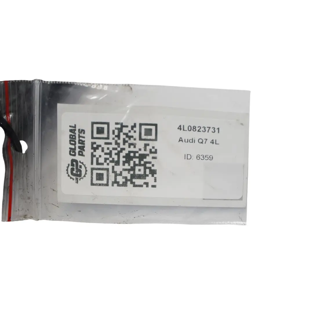  Guarnizione in gomma anteriore del cofano motore Audi Q7 4L sotto - SKU 4L0823723 - Numero di parte 4L0823723