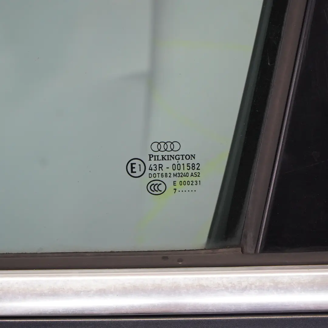 Drzwi Przednie Lewe Cobalt Blue Niebieski Metalik - Z5Q do Audi Q7 4L o numerze 4L0831051A Audi Q7 4L Drzwi Przednie Lewe Cobalt Blue Niebieski Metalik - Z5Q - SKU 4L0831051A-CBM - Numer Części 4L0831051A