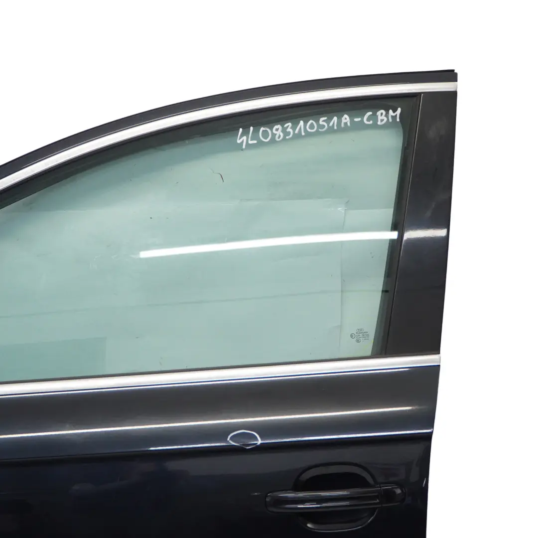 Porta Anteriore Sinistra Pannello Blu Cobalto Metallizzato - Z5Q per Audi Q7 4L con numero di parte 4L0831051A Audi Q7 4L Porta Anteriore Sinistra Pannello Blu Cobalto Metallizzato - Z5Q - SKU 4L0831051A-CBM - Numero di parte 4L0831051A