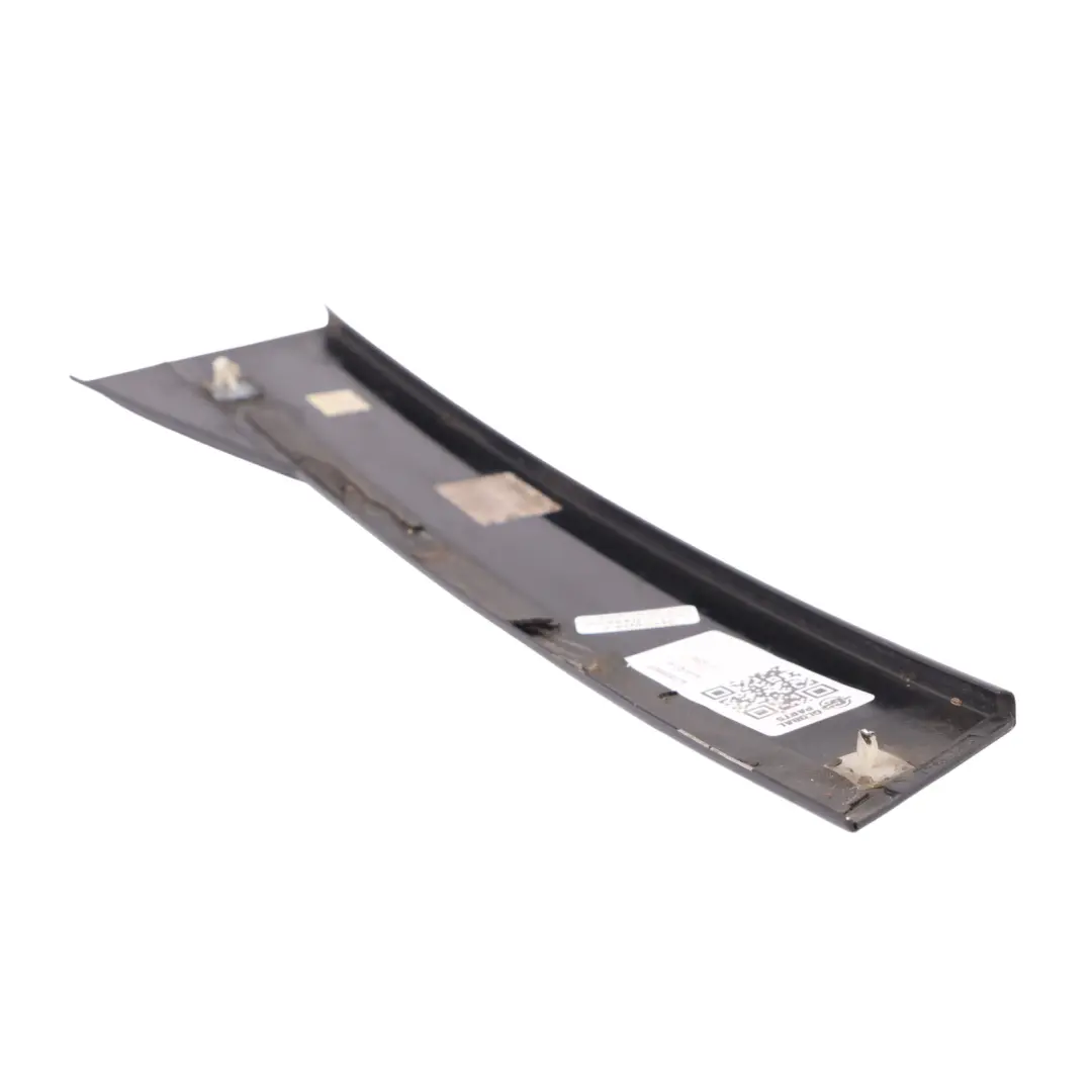 Embellecedor pilar C trasero izquierdo exterior para Audi Q7 4L con número de pieza 4L0839903 Audi Q7 4L Embellecedor pilar C trasero izquierdo exterior - SKU 4L0839903 - Número de pieza 4L0839903