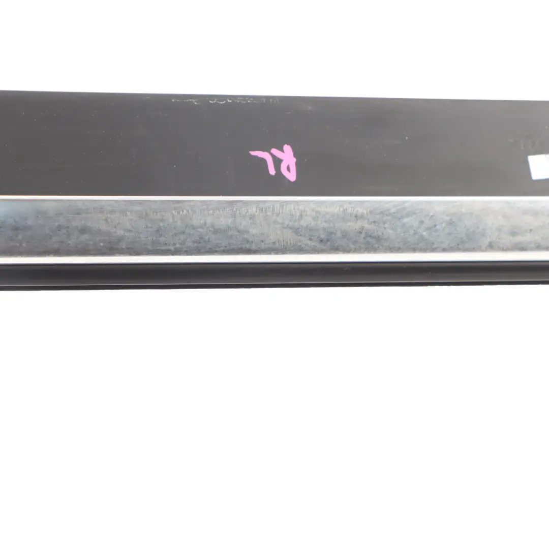 Embellecedor de moldura ventana puerta trasera izquierdo 4L0853763E para Audi Q7 4L con número de pieza 4L0853763A Audi Q7 4L Embellecedor de moldura ventana puerta trasera izquierdo 4L0853763E - SKU 4L0853763A - Número de pieza 4L0853763A