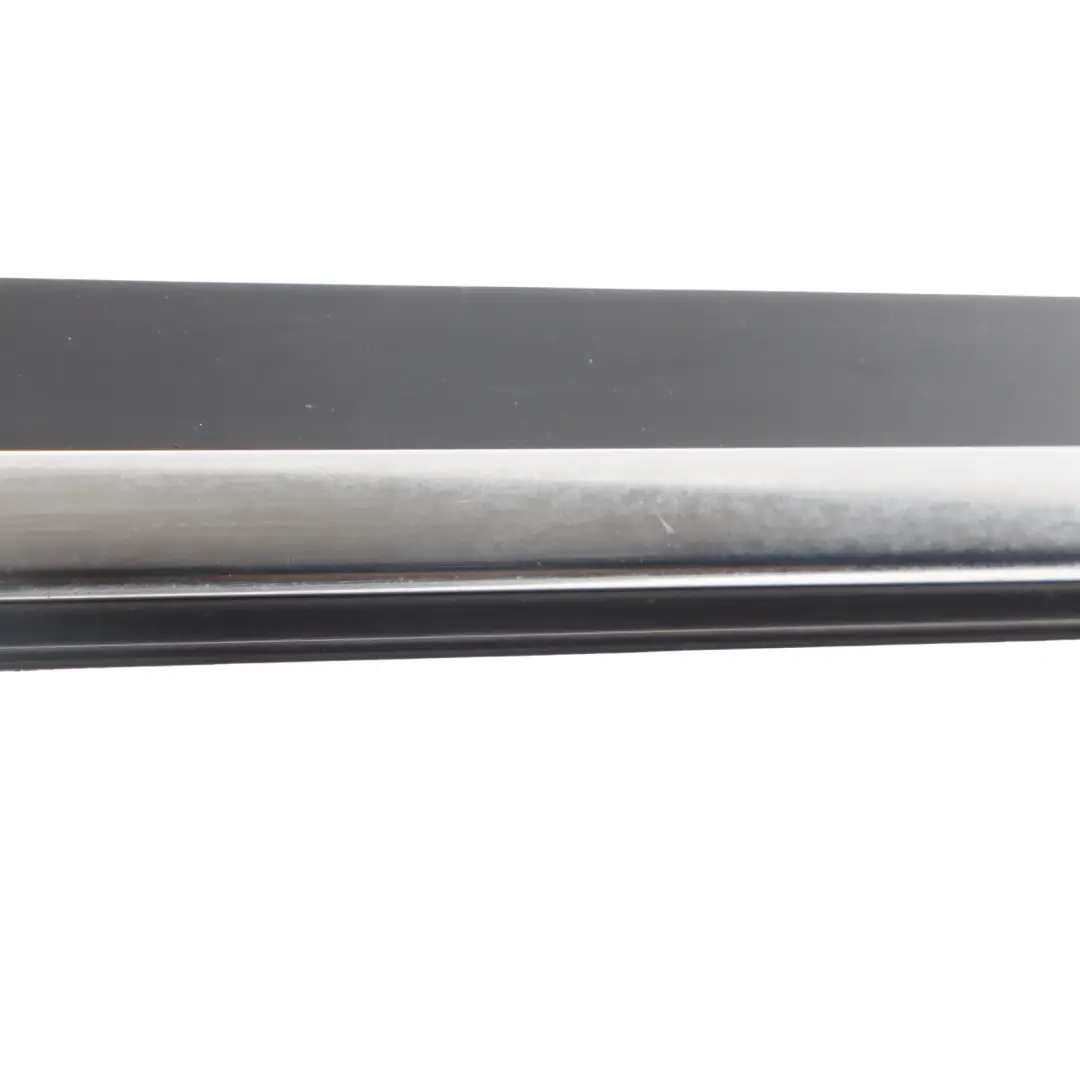 Striscia Finestra Posteriore Modanatura Cromata Destra per Audi Q7 4L con numero di parte 4L0853764A Audi Q7 4L Striscia Finestra Posteriore Modanatura Cromata Destra - SKU 4L0853764A - Numero di parte 4L0853764A