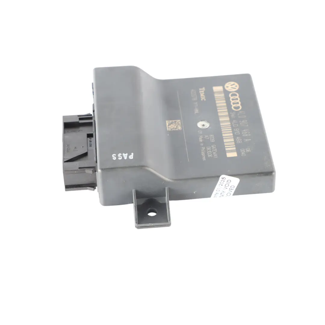Gateway Module Central Control Unit to Audi Q7 4L with Part number 4L0907468A Audi Q7 4L Gateway Module Central Control Unit - SKU 4L0907468A - Part number 4L0907468A