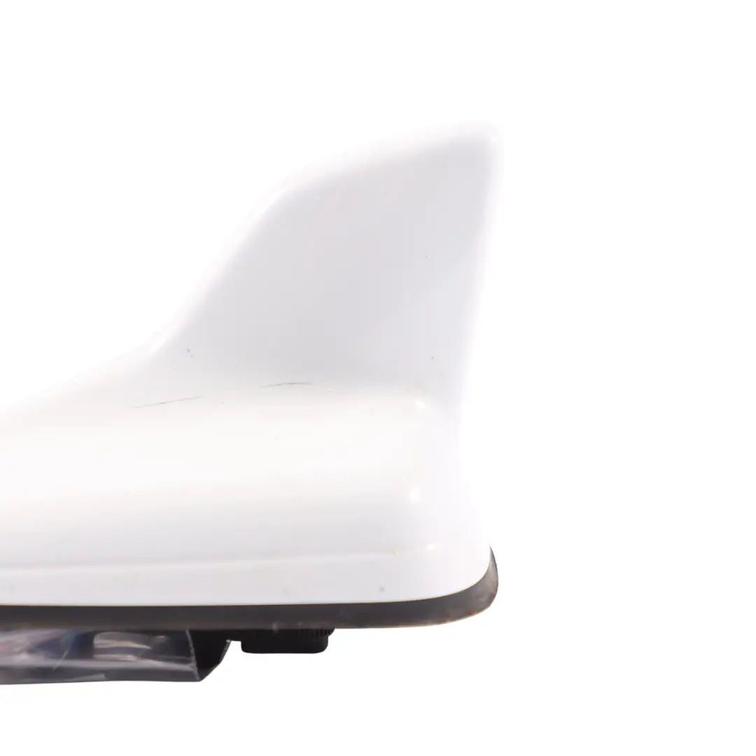 Audi A4 B9 Antenne de toit pour Shark Glacier White Pearl - S9R - SKU 4M0035503K-MGW - Numéro de pièce 4M0035503K