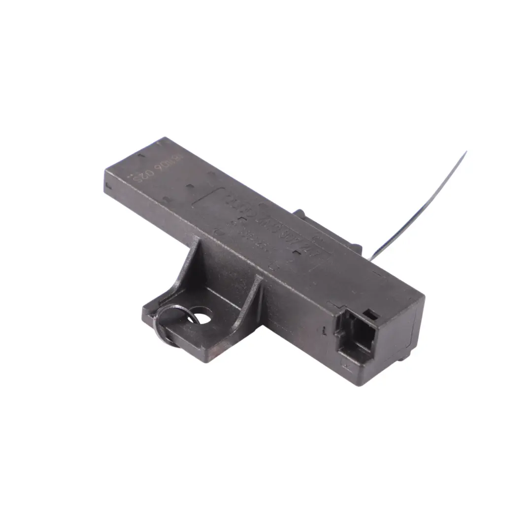 Audi A4 B9 A5 F5 Keyless Entry Amplifier Control Box Module Antenna - SKU 4M0907247 - Part number 4M0907247