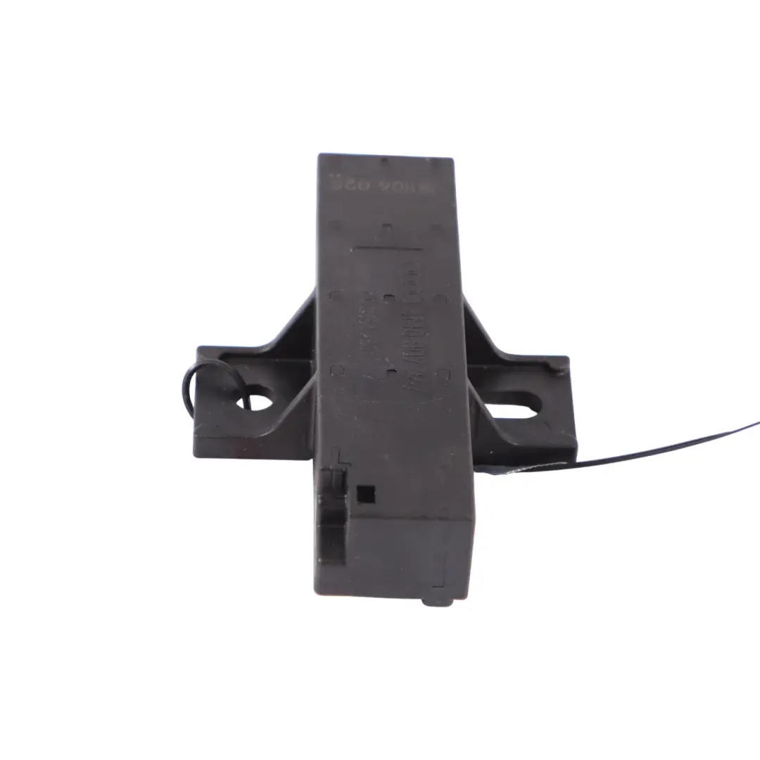 Audi A4 B9 A5 F5 Keyless Entry Amplifier Control Box Module Antenna - SKU 4M0907247 - Part number 4M0907247