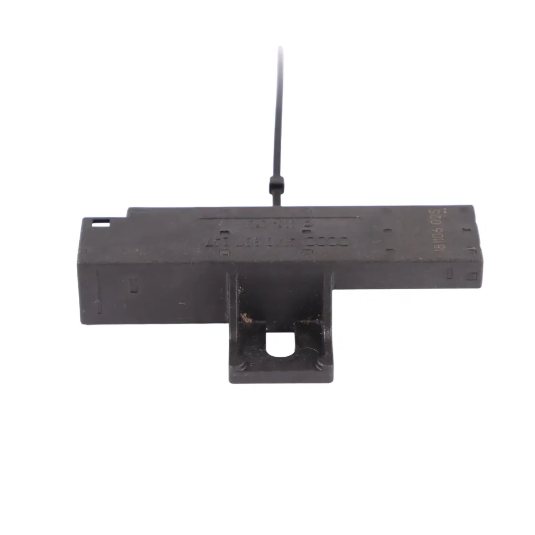 Audi A4 B9 A5 F5 Keyless Entry Amplifier Control Box Module Antenna - SKU 4M0907247 - Part number 4M0907247