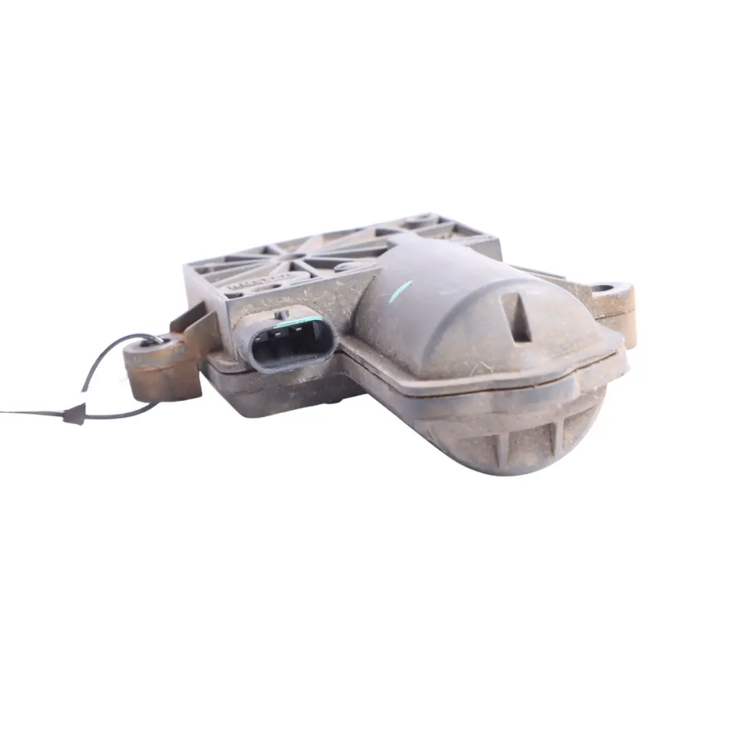  Tapa De Escape Audi A4 A5 A6 A7 A8 Q5 Q7 Q8 S3 8Y Motor Actuador - SKU 4N0133246 - Número de pieza 4N0133246