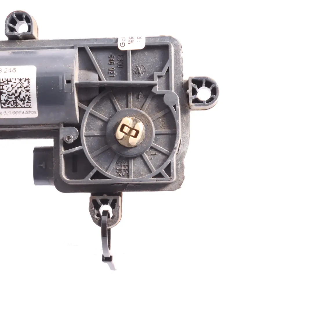  Tapa De Escape Audi A4 A5 A6 A7 A8 Q5 Q7 Q8 S3 8Y Motor Actuador - SKU 4N0133246 - Número de pieza 4N0133246