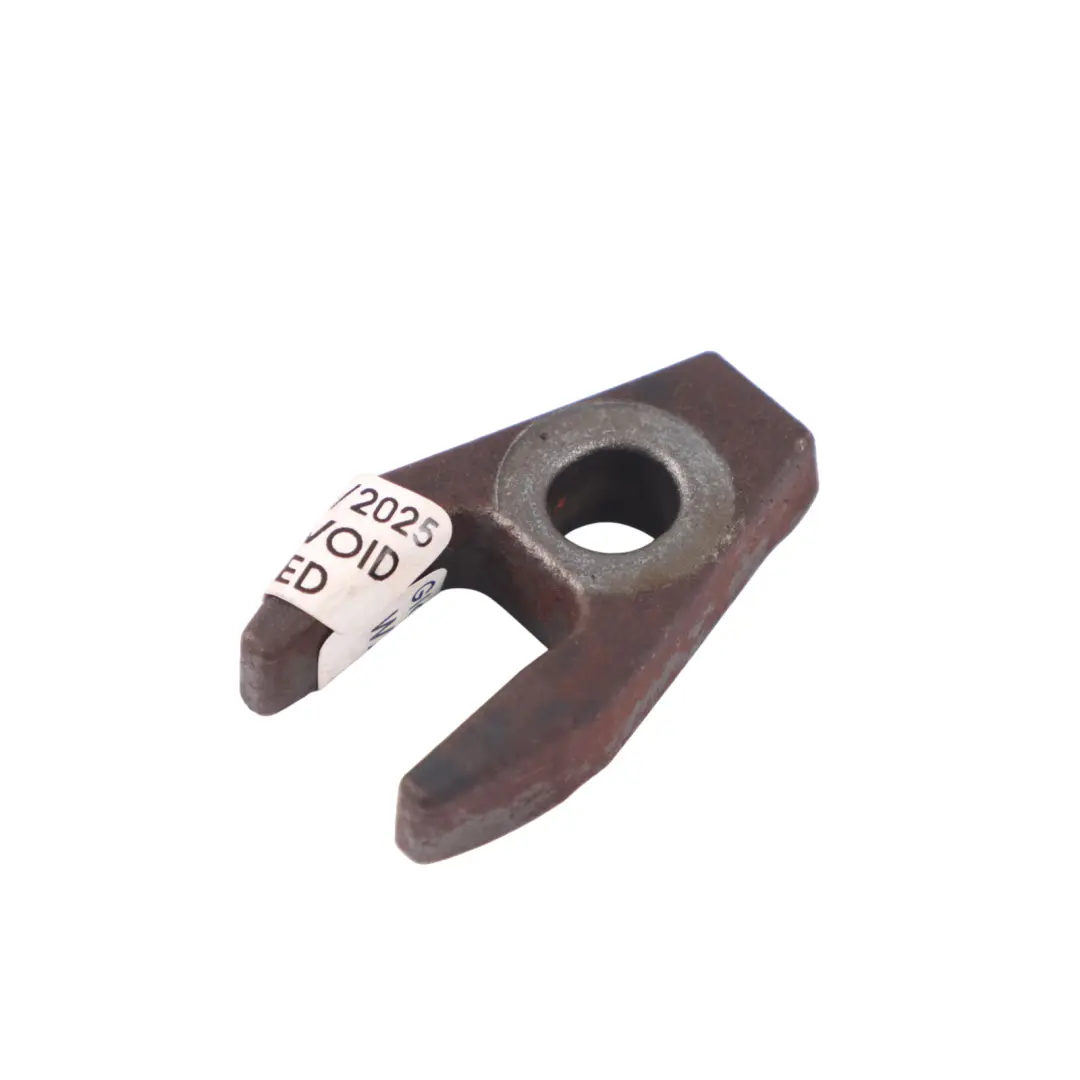 2.8L CRD Diesel Fuel Injector Bracket to Chrysler Grand Voyager with Part number 5066904AA Chrysler Grand Voyager 2.8L CRD Diesel Fuel Injector Bracket - SKU 5066904AA - Part number 5066904AA