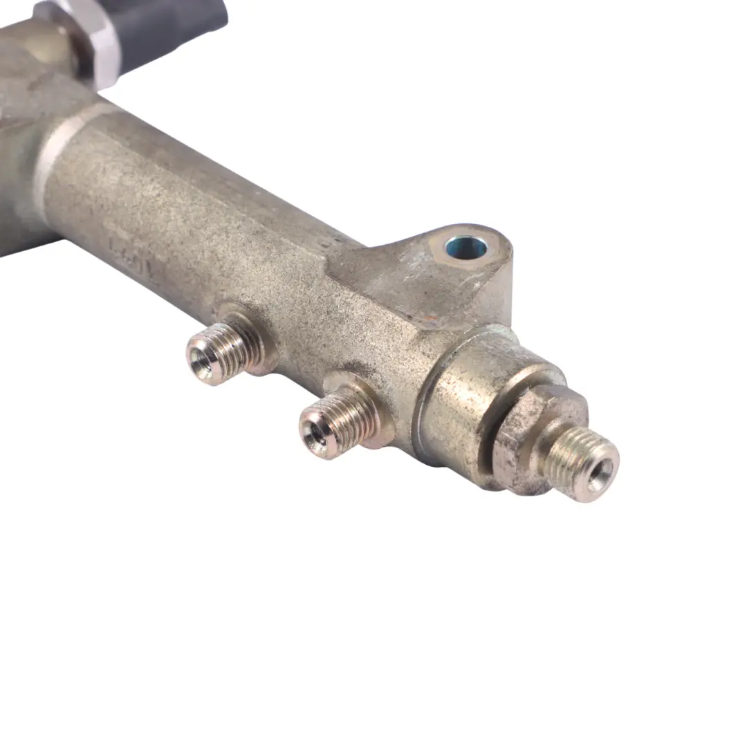 2.8L CRD Diesel Fuel Injection Rail 0445214041 to Chrysler Grand Voyager with Part number 5093924AA Chrysler Grand Voyager 2.8L CRD Diesel Fuel Injection Rail 0445214041 - SKU 5093924AA - Part number 5093924AA