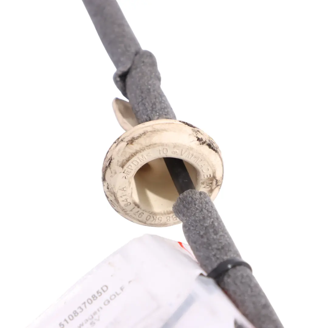 Cięgno Bowdena Linka Klamki do Volkswagen Golf SV o numerze 510837085D Volkswagen Golf SV Cięgno Bowdena Linka Klamki - SKU 510837085D - Numer Części 510837085D