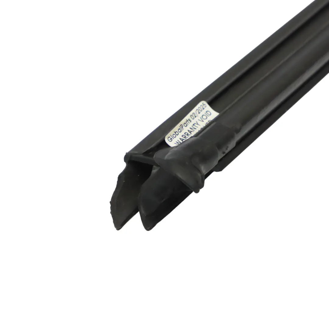 Guarnizione Finestrino Anteriore Sinistro per Volkswagen Golf Sportsvan con numero di parte 510837479A Volkswagen Golf Sportsvan Guarnizione Finestrino Anteriore Sinistro - SKU 510837479A - Numero di parte 510837479A