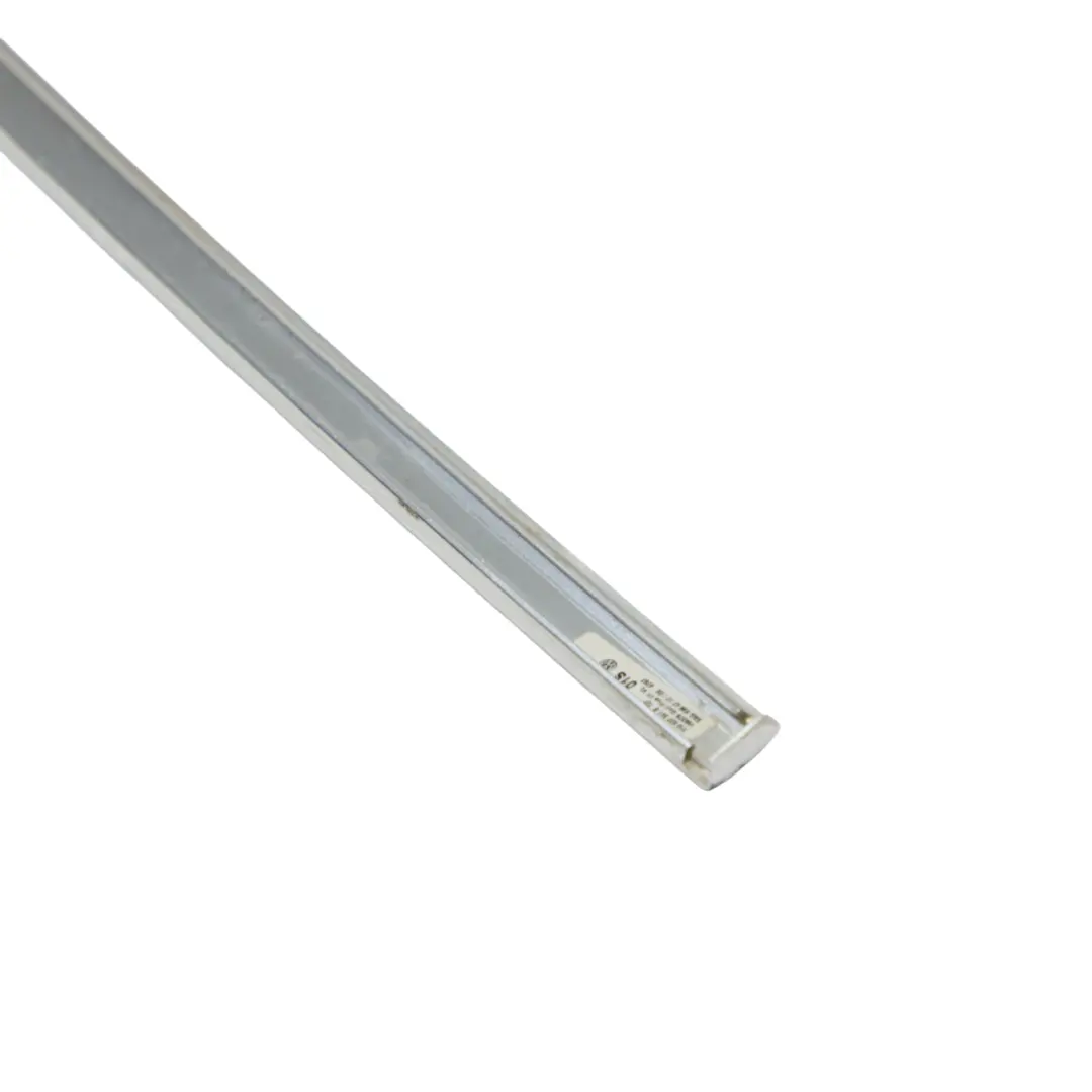 Türfenster Abdeckung Vorne Links für Volkswagen Golf Sportsvan mit Teilenummer 510837541C Volkswagen Golf Sportsvan Türfenster Abdeckung Vorne Links - SKU 510837541C - Teilenummer 510837541C