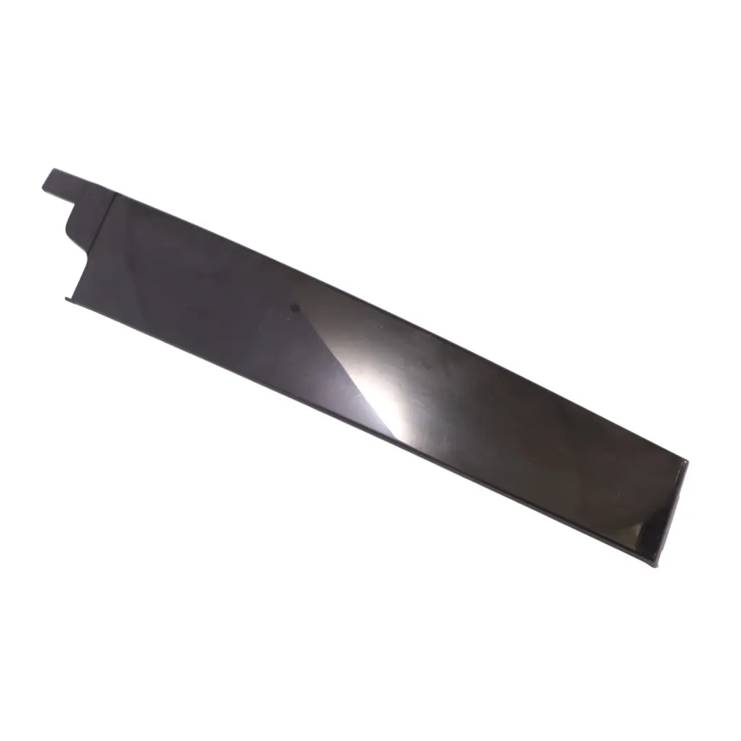 Sportvan Embellecedor Puerta Pilar B Banda Izquierda para Volkswagen Golf con número de pieza 510837901C Volkswagen Golf Sportvan Embellecedor Puerta Pilar B Banda Izquierda - SKU 510837901C - Número de pieza 510837901C