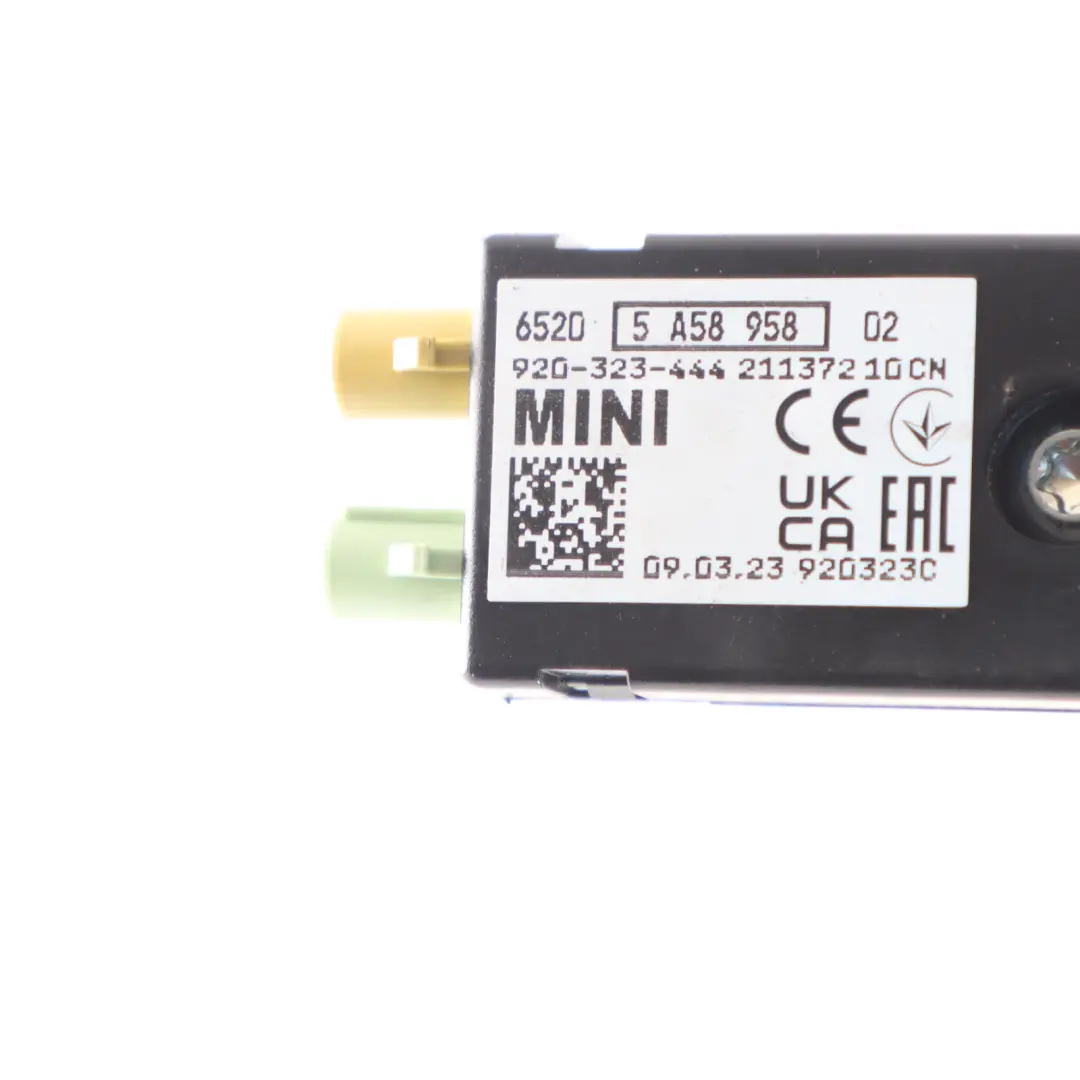 Antenna Amplifier Diversity Signal Booster to Mini F55 F56 F57 F60 with Part number 5A58958 Mini F55 F56 F57 F60 Antenna Amplifier Diversity Signal Booster - SKU 5A58958 - Part number 5A58958