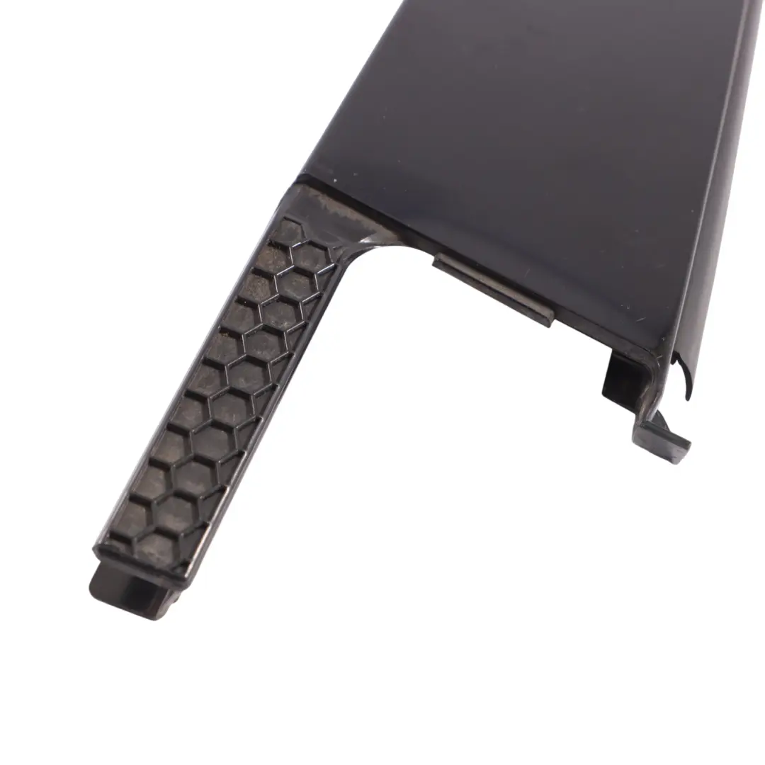 Garniture Porte Cache Montant B Panneau Arrière Droit pour Skoda Octavia 5E à propos du numéro de pièce 5E0839902 Skoda Octavia 5E Garniture Porte Cache Montant B Panneau Arrière Droit - SKU 5E0839902 - Numéro de pièce 5E0839902