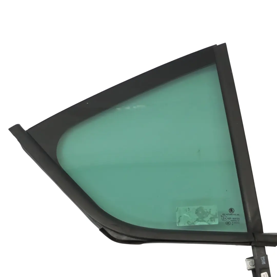 Vitre De Porte Arrière Skoda Octavia 5E Sedan AS3 Droite pour à propos du numéro de pièce 5E5845214G Vitre De Porte Arrière Skoda Octavia 5E Sedan AS3 Droite - SKU 5E5845214G - Numéro de pièce 5E5845214G