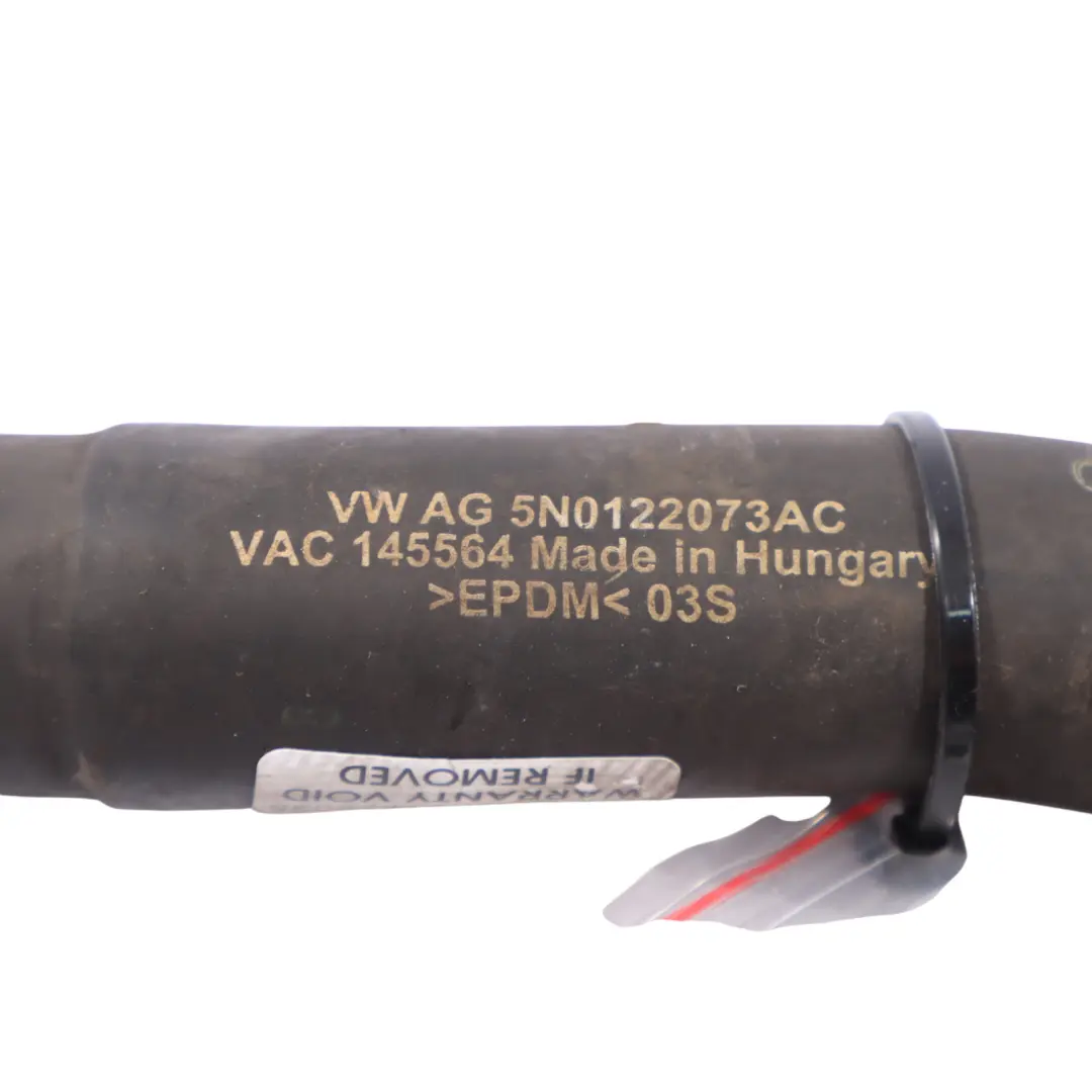 Manguera agua para radiador refrigeración para Audi Q3 8U con número de pieza 5N0122073AC Audi Q3 8U Manguera agua para radiador refrigeración - SKU 5N0122073AC - Número de pieza 5N0122073AC