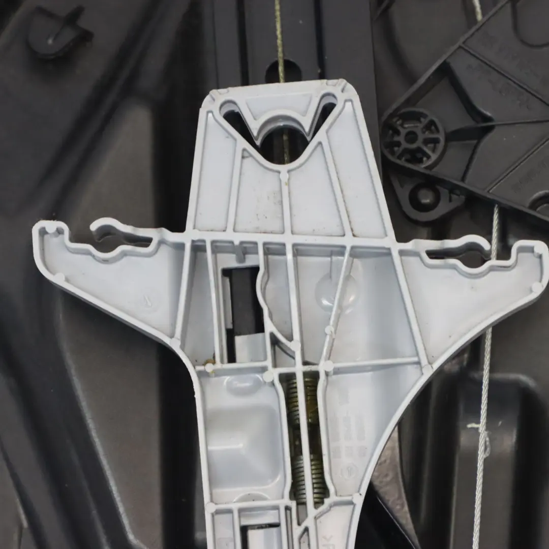 VW Tiguan 5N Alzacristalli Posteriore Destra Regolatore Meccanismo - SKU 5N0839462A-1 - Numero di parte 5N0839462A