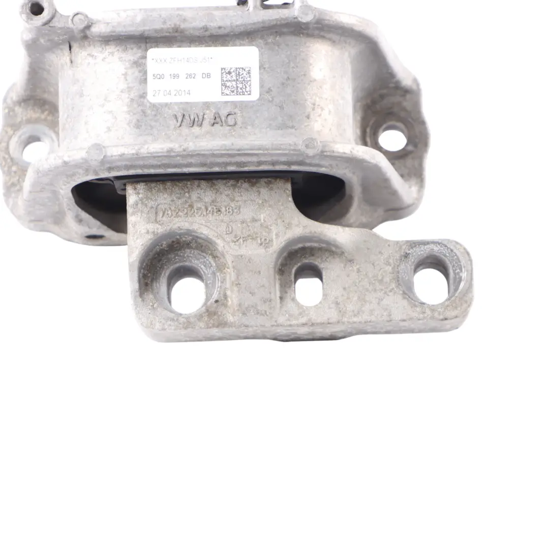 Staffa Supporto Motore per Audi A3 8V VW Golf VII Tiguan II con numero di parte 5Q0199262DB Audi A3 8V VW Golf VII Tiguan II Staffa Supporto Motore - SKU 5Q0199262DB - Numero di parte 5Q0199262DB