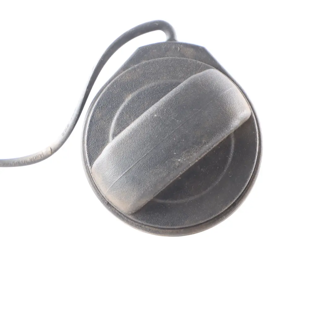 Cap Audi Q3 8U A3 RS3 8V Petrol Filling Scerw to Fuel with Part number 5Q0201550H Fuel Cap Audi Q3 8U A3 RS3 8V Petrol Filling Scerw - SKU 5Q0201550H - Part number 5Q0201550H