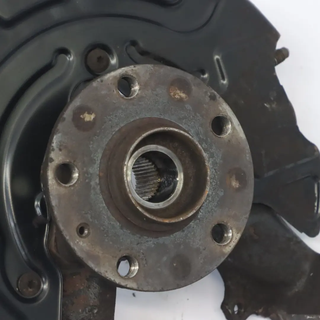 Skoda Octavia 5E Zwrotnica Piasta Wspornik Koła Lewy Przód - SKU 5Q0407255N - Numer Części 5Q0407255N
