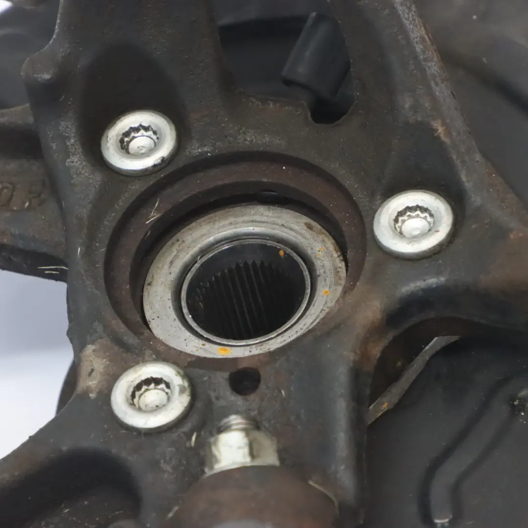 Soporte de rueda delantera derecha Soporte de cubo para Skoda Octavia 5E con número de pieza 5Q0407256N Skoda Octavia 5E Soporte de rueda delantera derecha Soporte de cubo - SKU 5Q0407256N - Número de pieza 5Q0407256N