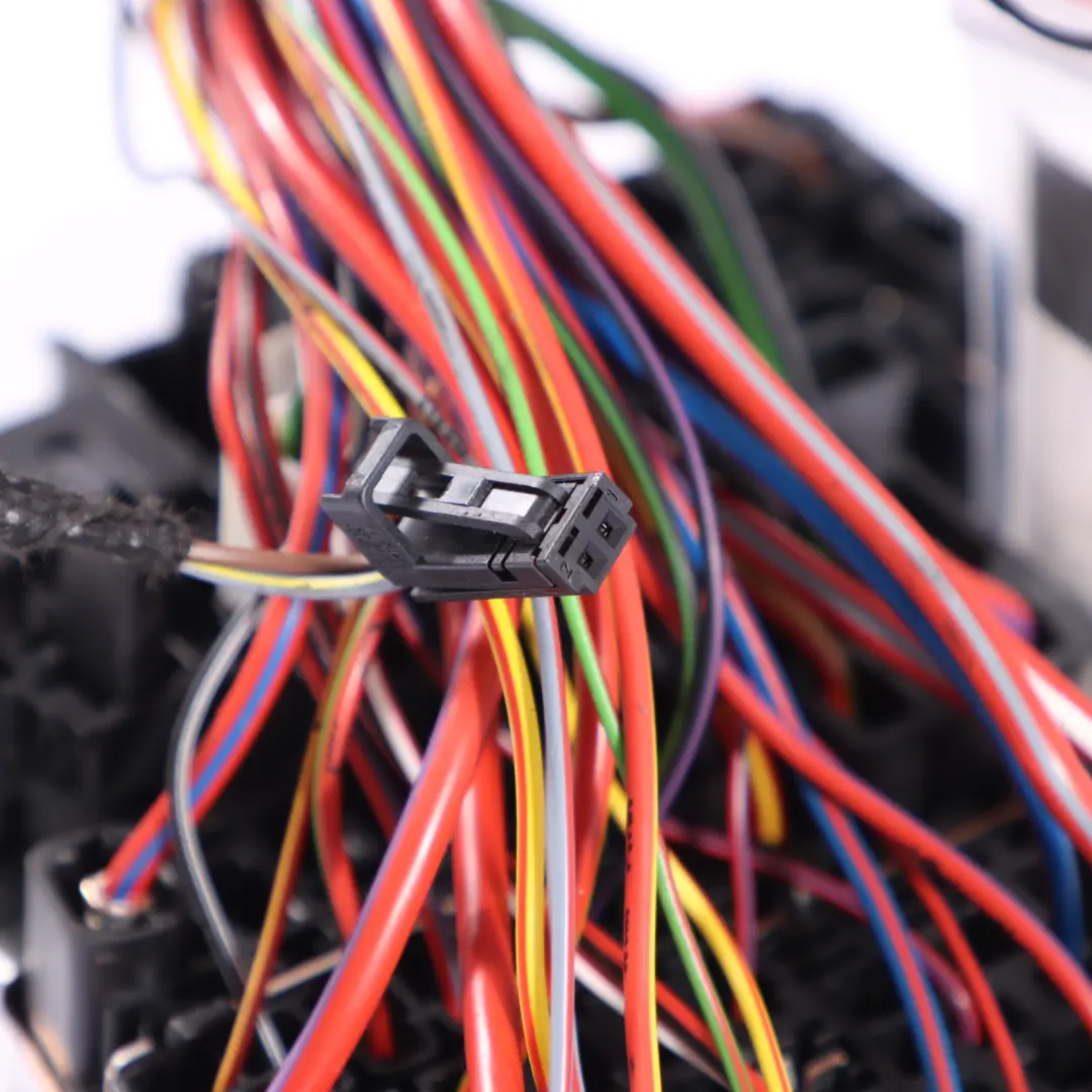 Sicherungs Relais Kasten Modul Elektrisches Steuer Gerät für Audi TT FV mit Teilenummer 5Q0937615C Audi TT FV Sicherungs Relais Kasten Modul Elektrisches Steuer Gerät - SKU 5Q0937615C-1 - Teilenummer 5Q0937615C