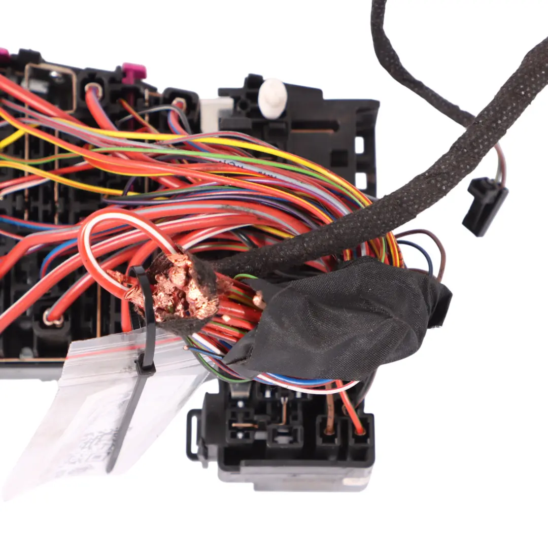 Audi TT FV Fuse Relay Box Module Electrical Control Unit - SKU 5Q0937615C-1 - Part number 5Q0937615C