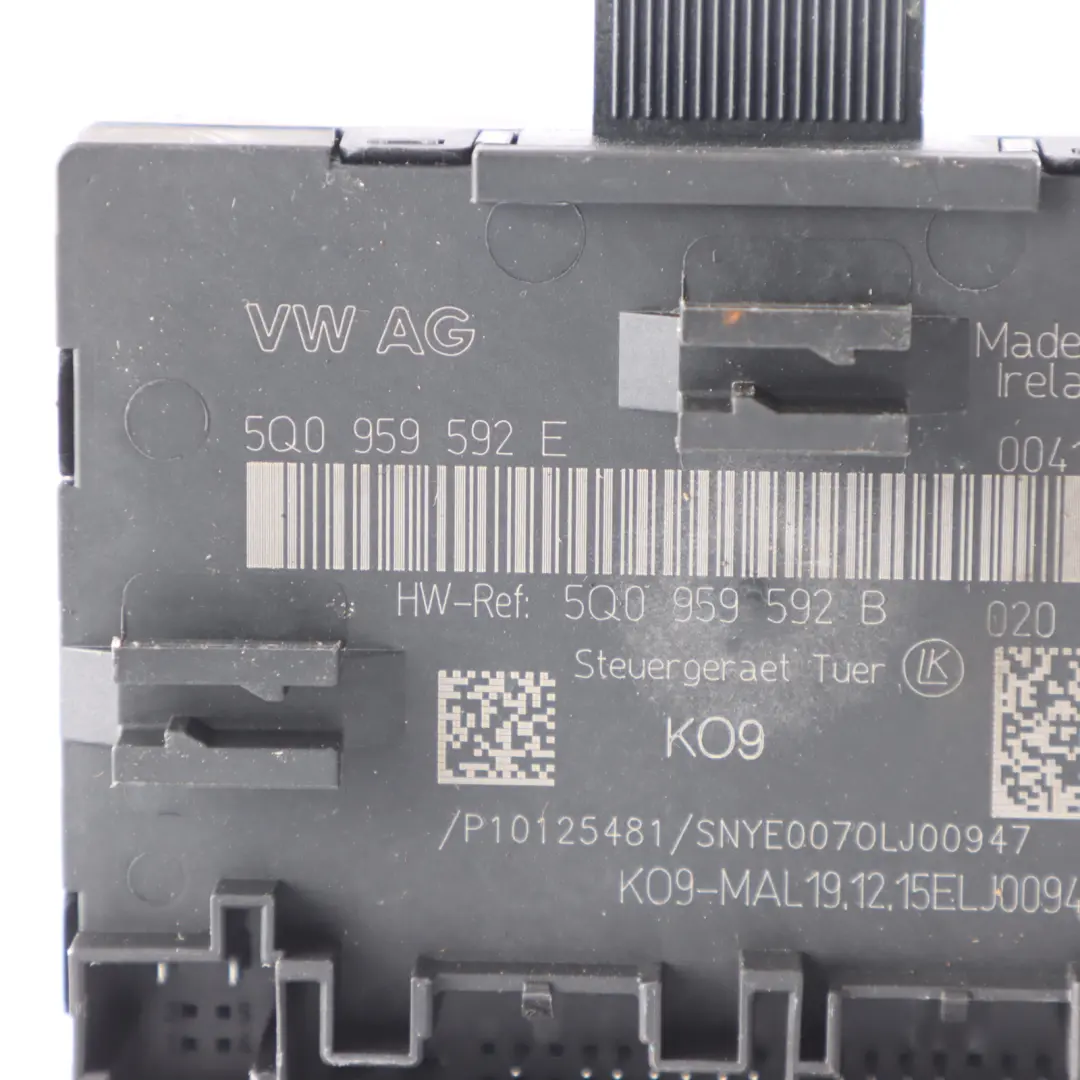 Audi A3 8V Módulo Puerta Delantera Unidad De Control Derecho ECU - SKU 5Q0959592E - Número de pieza 5Q0959592E