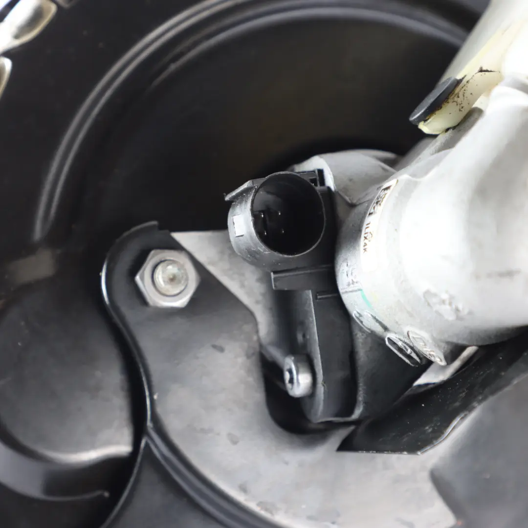 Brake Servo Braking Unit Master Cylinder Booster to Audi S3 8V 2.0 TFSI with Part number 5Q2614105CM Audi S3 8V 2.0 TFSI Brake Servo Braking Unit Master Cylinder Booster - SKU 5Q2614105CM - Part number 5Q2614105CM