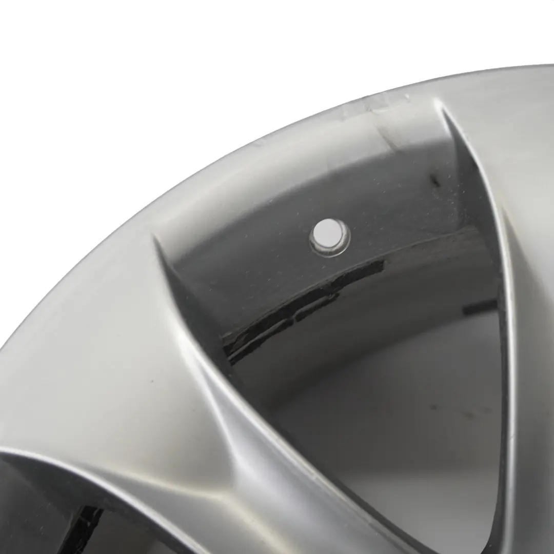 Cerchio posteriore lega argento 20" ET:30 10,5J V-Spoke 168 per BMW X5 E53 con numero di parte 6766069 BMW X5 E53 Cerchio posteriore lega argento 20" ET:30 10,5J V-Spoke 168 - SKU 6766069-1 - Numero di parte 6766069