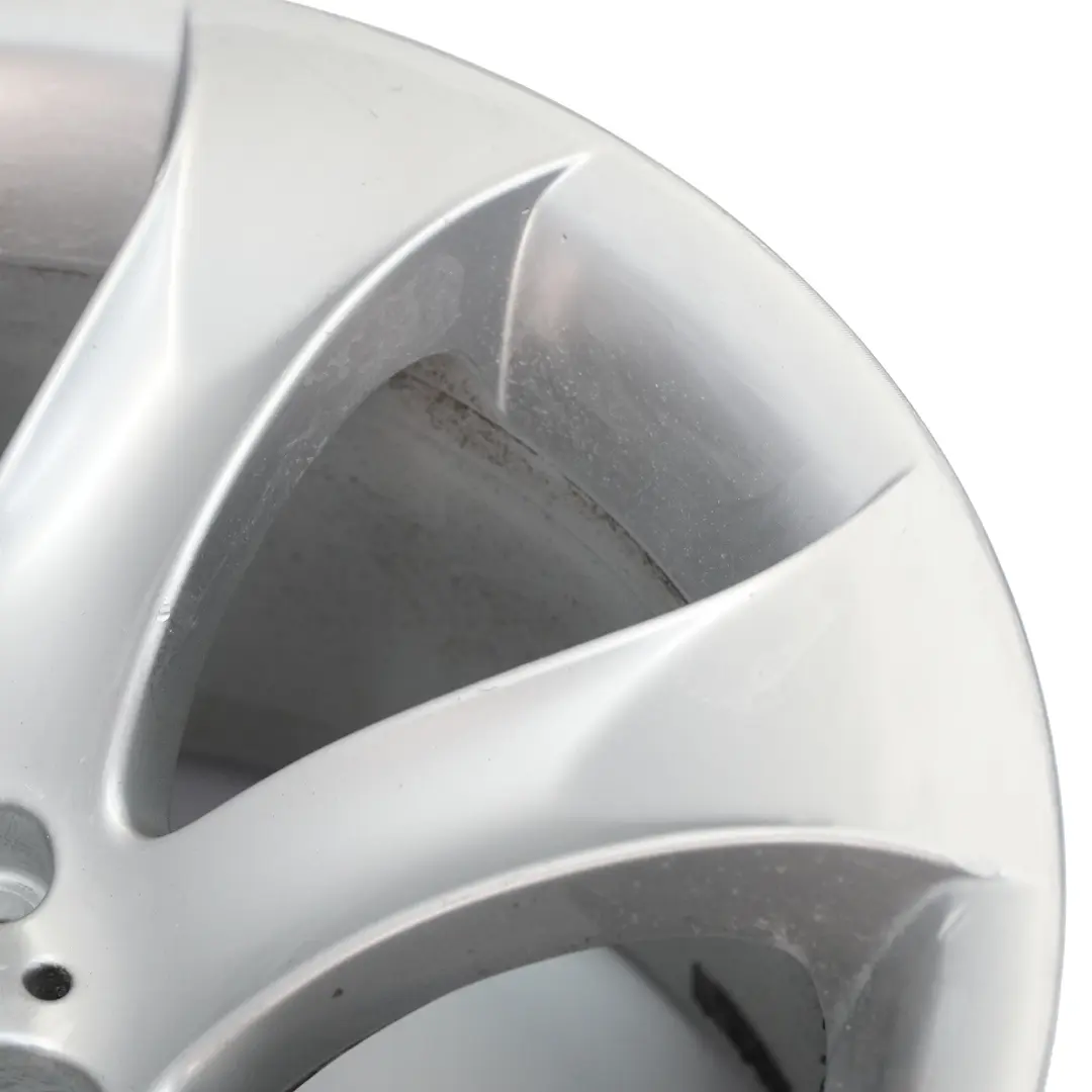 Cerchio posteriore lega argento 20" ET:30 10,5J V-Spoke 168 per BMW X5 E53 con numero di parte 6766069 BMW X5 E53 Cerchio posteriore lega argento 20" ET:30 10,5J V-Spoke 168 - SKU 6766069-3 - Numero di parte 6766069