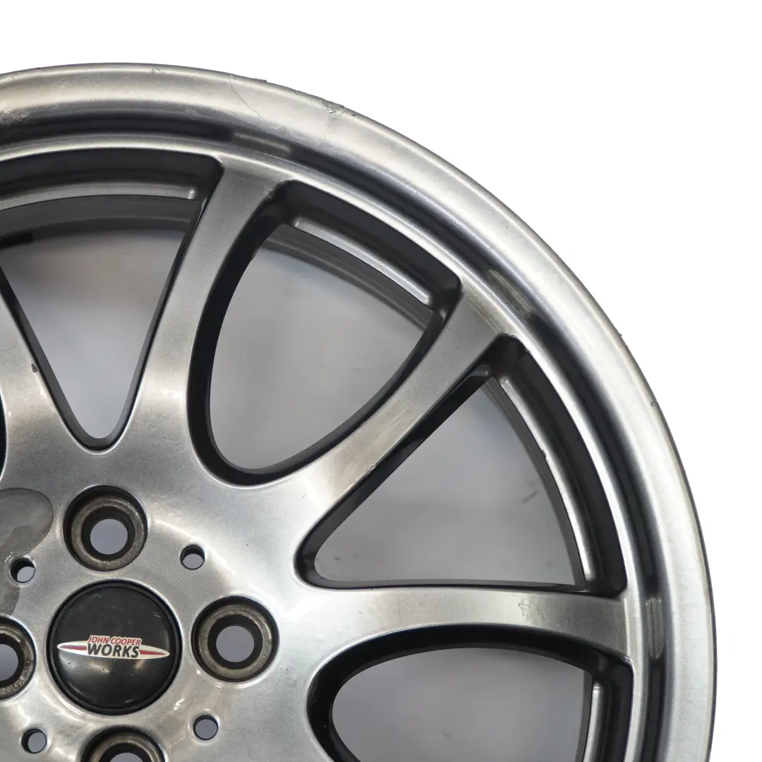 Cerchio in lega argento brillante 18" 7J ET:52 per Mini R50 R53 R55 R56 JCW con numero di parte 6777973 Mini R50 R53 R55 R56 JCW Cerchio in lega argento brillante 18" 7J ET:52 - SKU 6777973-1 - Numero di parte 6777973