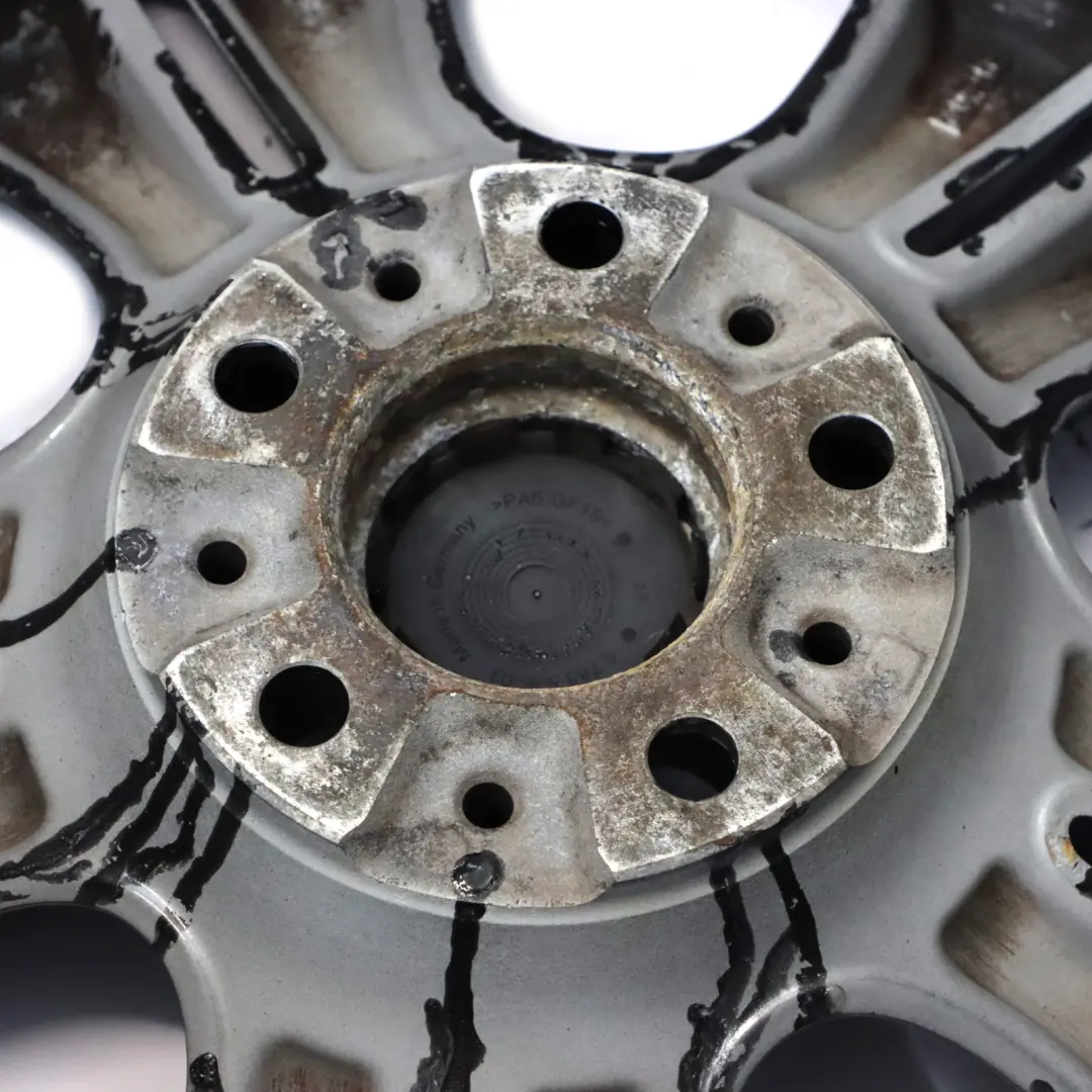 Cerchio In Lega Nera Posteriore 20" 11J ET:37 Y Raggi 336 per BMW X5 E70 con numero di parte 6788011 BMW X5 E70 Cerchio In Lega Nera Posteriore 20" 11J ET:37 Y Raggi 336 - SKU 6788011-2 - Numero di parte 6788011