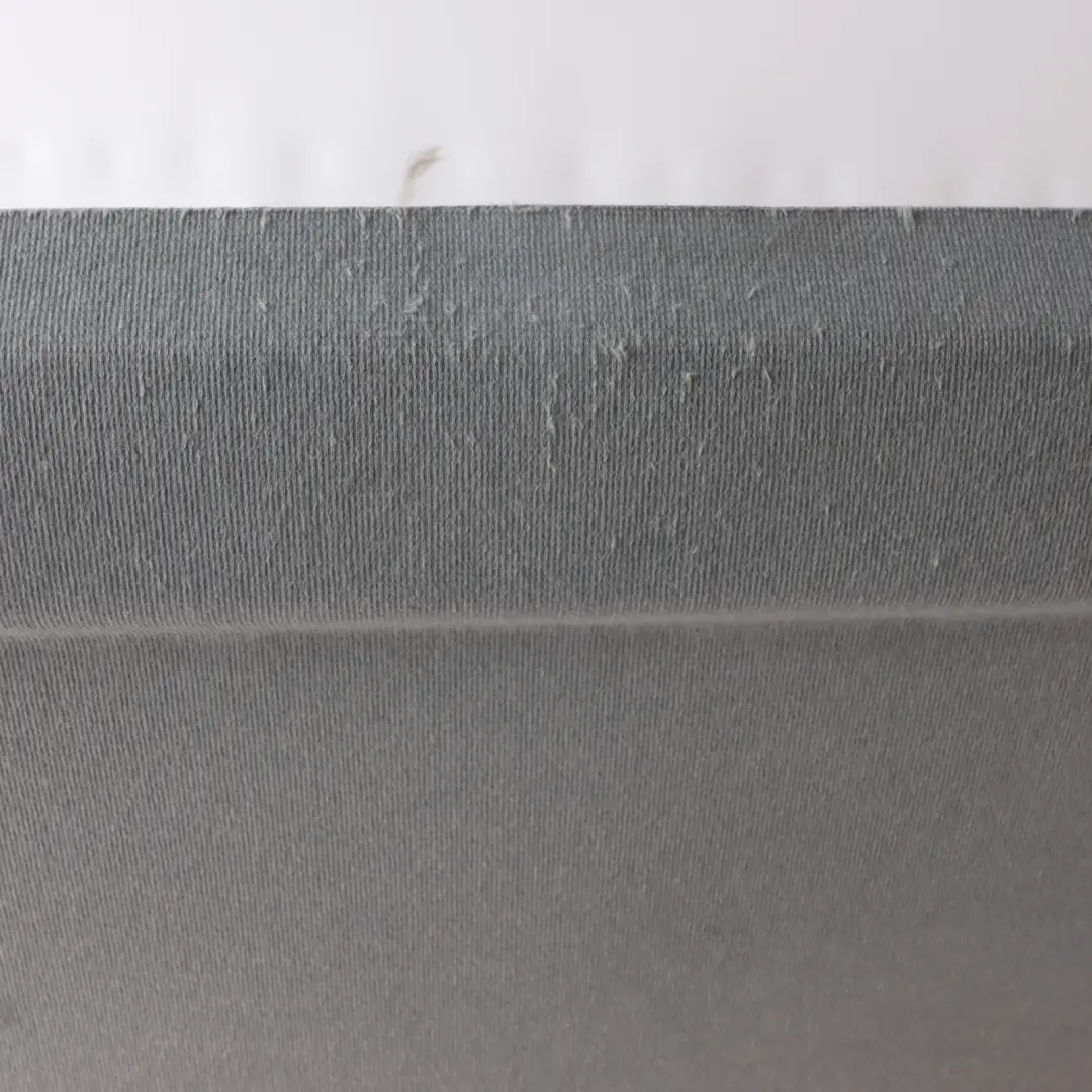 Parcela Ventana Trasera Repisa Canto Alaskagrau Gris para BMW E81 E87 con número de pieza 6966717 BMW E81 E87 Parcela Ventana Trasera Repisa Canto Alaskagrau Gris - SKU 6966717 - Número de pieza 6966717