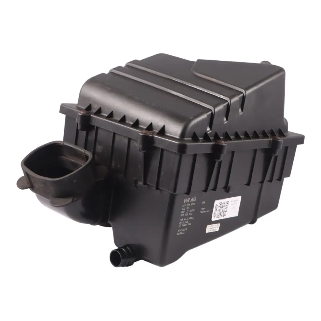 Boîtier filtre Boîtier silencieux d'admission air pour Audi A1 8X 1.4 TSI à propos du numéro de pièce 6C0129607M Audi A1 8X 1.4 TSI Boîtier filtre Boîtier silencieux d'admission air - SKU 6C0129607M - Numéro de pièce 6C0129607M