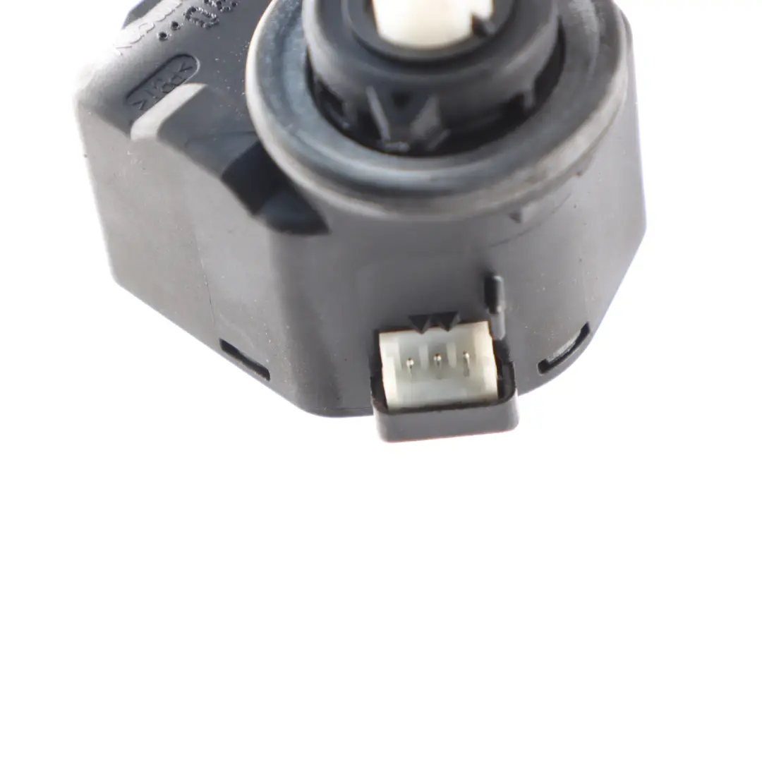 Headlight Level Sensor Motor Leveling Control Unit to Audi A6 C7 with Part number 6R0941295 Audi A6 C7 Headlight Level Sensor Motor Leveling Control Unit - SKU 6R0941295 - Part number 6R0941295