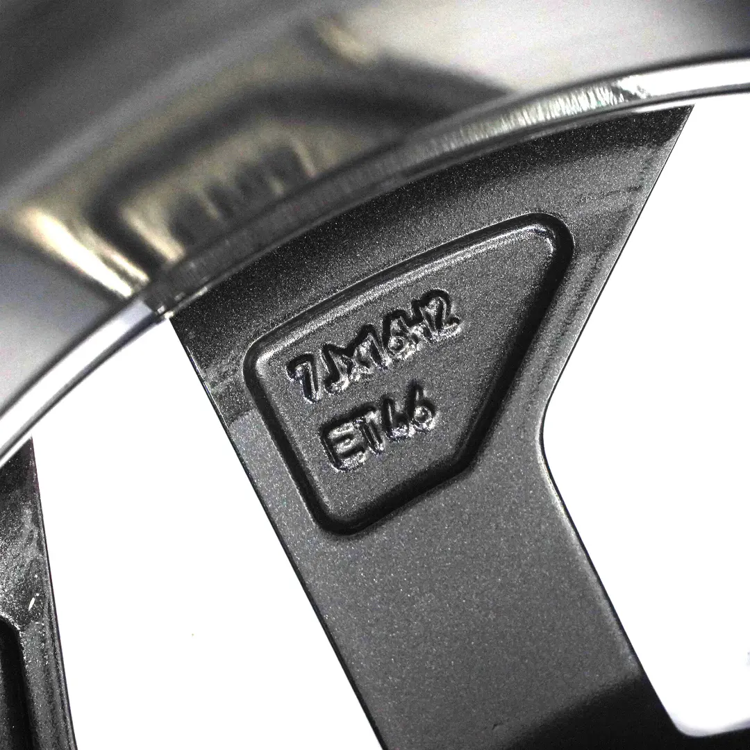 6V Cerchio In Lega Bicolore 16" 7J ET:46 5E0601025H per Skoda Fabia con numero di parte 6V0601025 Skoda Fabia 6V Cerchio In Lega Bicolore 16" 7J ET:46 5E0601025H - SKU 6V0601025-1 - Numero di parte 6V0601025