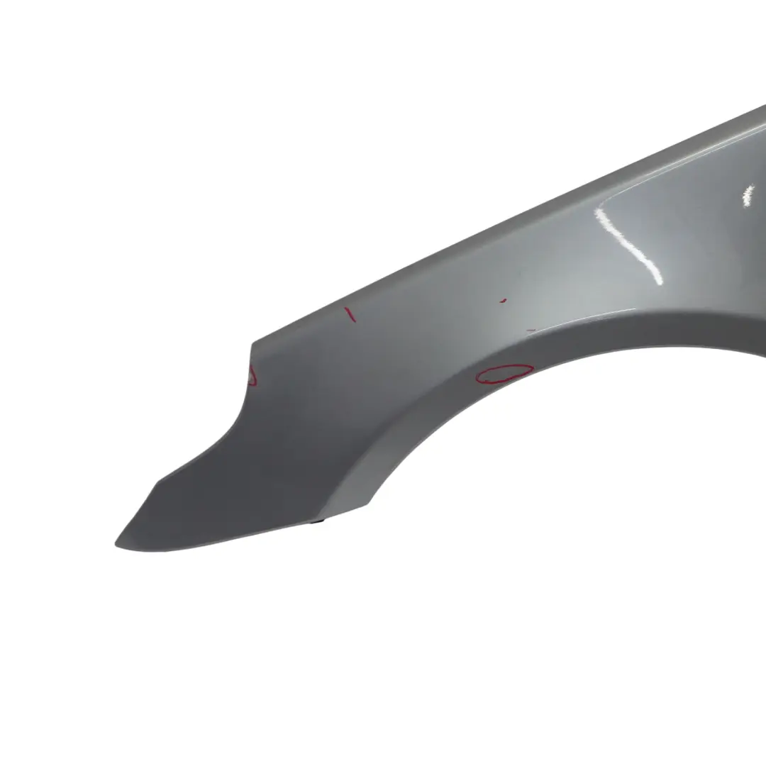 Guardabarros Delantero Izquierdo Silbergrau Grey - A08 para BMW E60 E61 con número de pieza 7111429 BMW E60 E61 Guardabarros Delantero Izquierdo Silbergrau Grey - A08 - SKU 7111429-SBG3 - Número de pieza 7111429