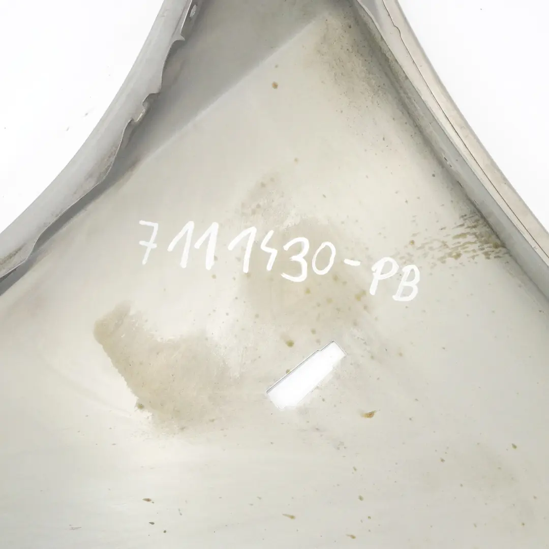 Frente Ala Derecha Fender Side Panel O / S Platinbronze Bronce para BMW E60 E61 con número de pieza 7111430 BMW E60 E61 Frente Ala Derecha Fender Side Panel O / S Platinbronze Bronce - SKU 7111430-PB - Número de pieza 7111430