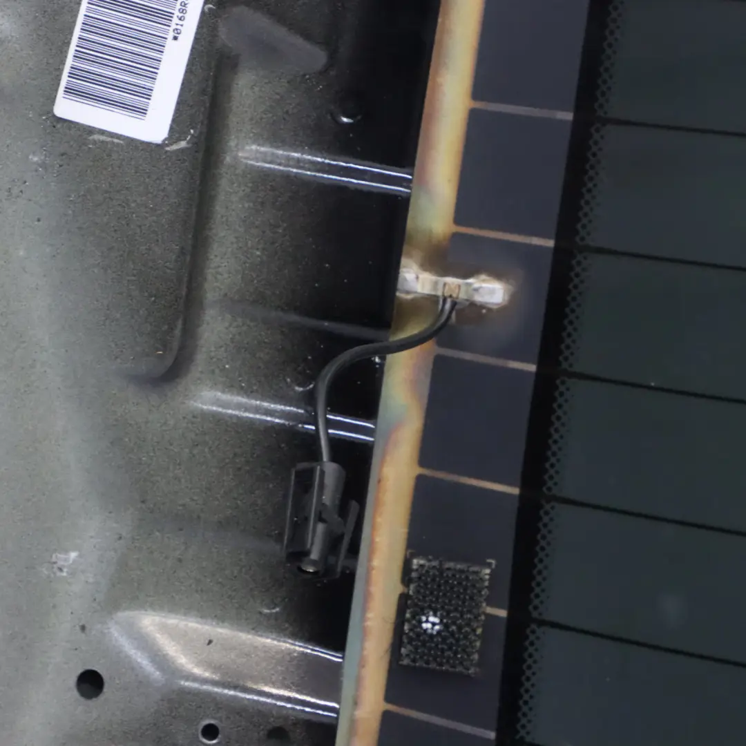 Tylna Szyba Dachu Składanego Schwarz 2 Czarny - 668 do BMW E93 F33 o numerze 7128754 BMW E93 F33 Tylna Szyba Dachu Składanego Schwarz 2 Czarny - 668 - SKU 7128754-SCH - Numer Części 7128754