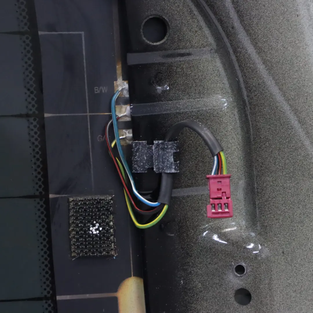 BMW E93 F33 Tylna Szyba Dachu Składanego Schwarz 2 Czarny - 668 - SKU 7128754-SCH - Numer Części 7128754