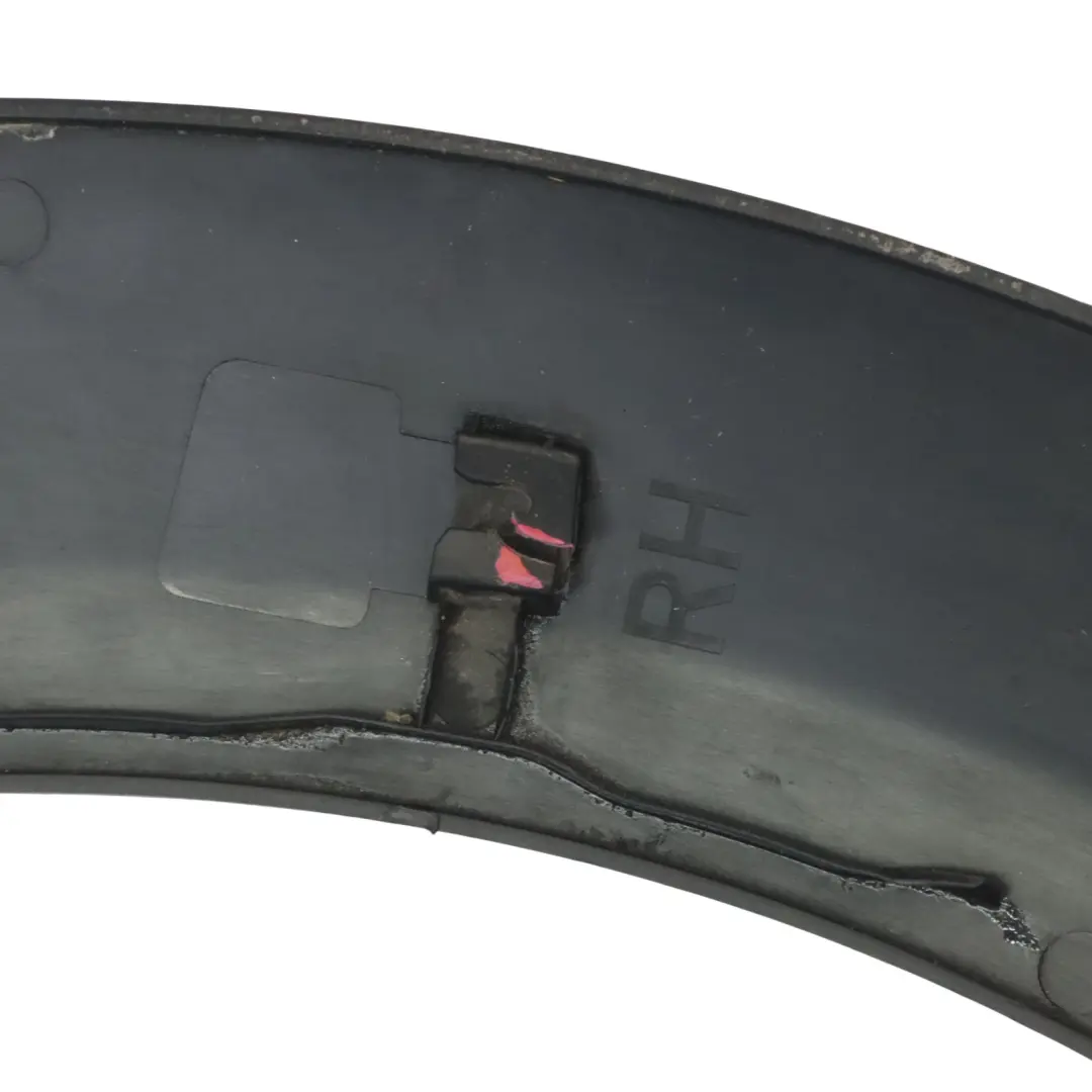 Rivestimento passaruota posteriore destro per Mini Cooper One R56 R57 R58 con numero di parte 7157106 Mini Cooper One R56 R57 R58 Rivestimento passaruota posteriore destro - SKU 7157106-3 - Numero di parte 7157106