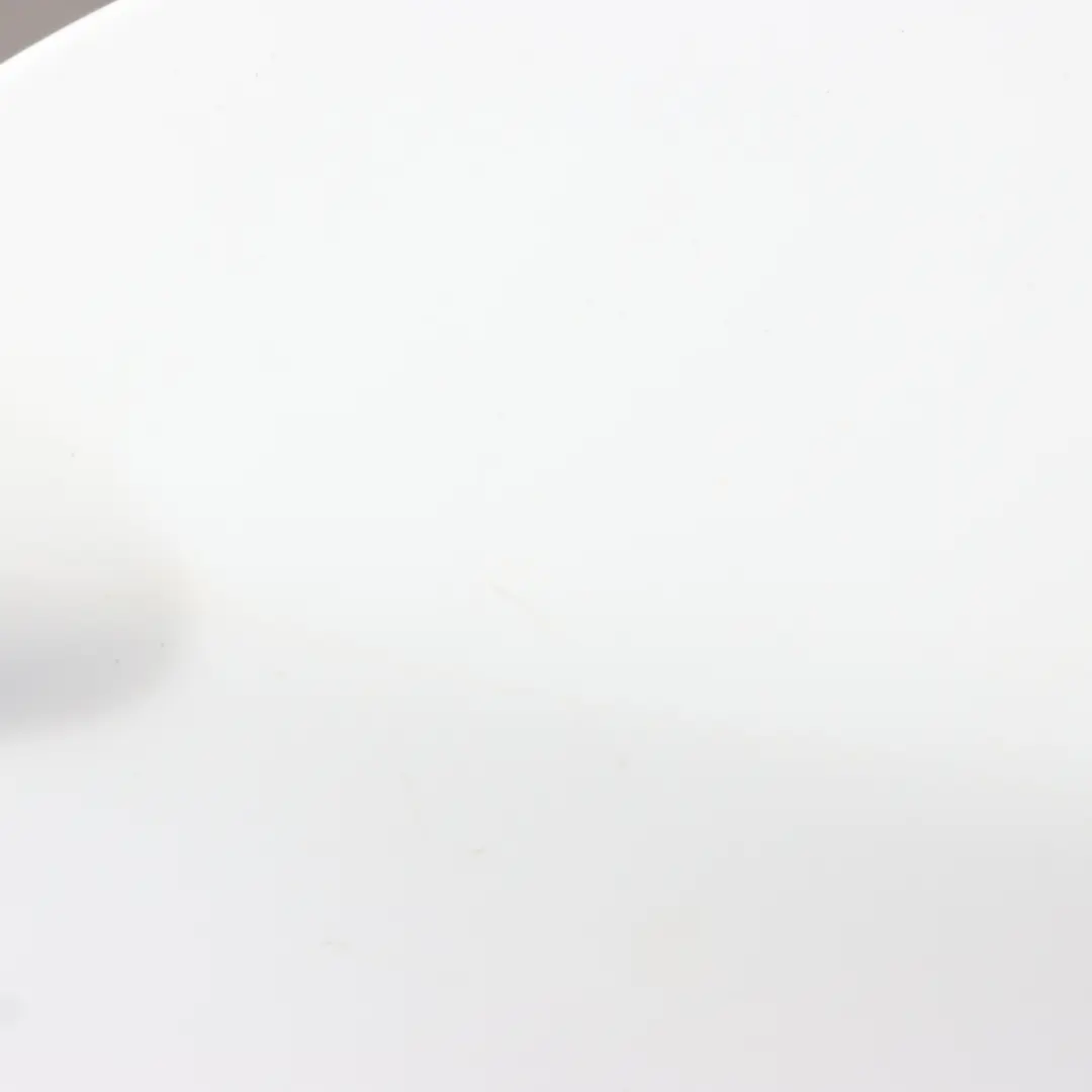 BMW E81 Klapka Wlewu Paliwa Alpine White - SKU 7172083-AW - Numer Części 7172083
