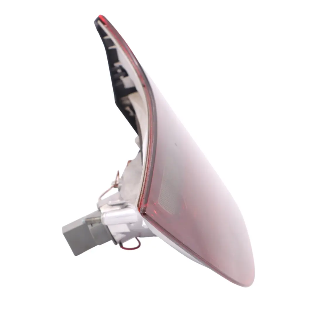 Lampe D'Éclairage Dans Couvercle Coffre Arrière Droit pour BMW X6 E71 E72 à propos du numéro de pièce 7179988 BMW X6 E71 E72 Lampe D'Éclairage Dans Couvercle Coffre Arrière Droit - SKU 7179988-1 - Numéro de pièce 7179988