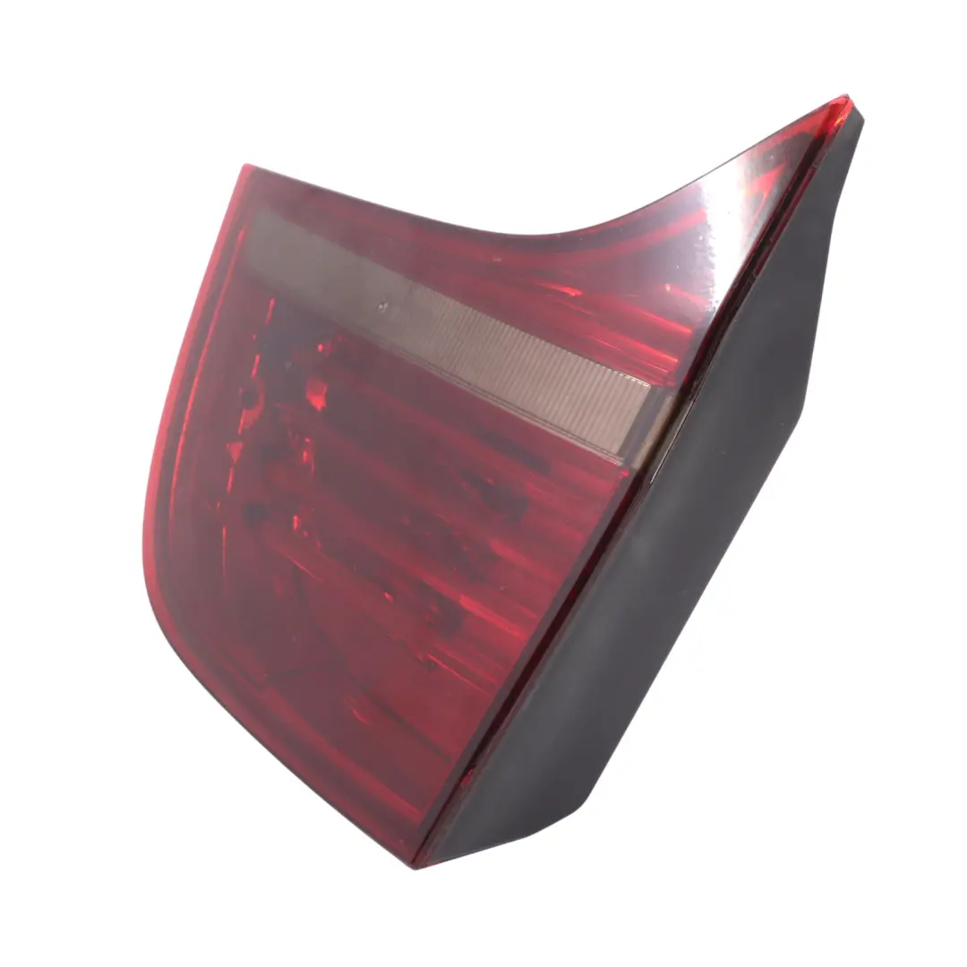 Luz En La Tapa Del Maletero Trasera Derecha para BMW X6 E71 E72 con número de pieza 7179988 BMW X6 E71 E72 Luz En La Tapa Del Maletero Trasera Derecha - SKU 7179988-1 - Número de pieza 7179988