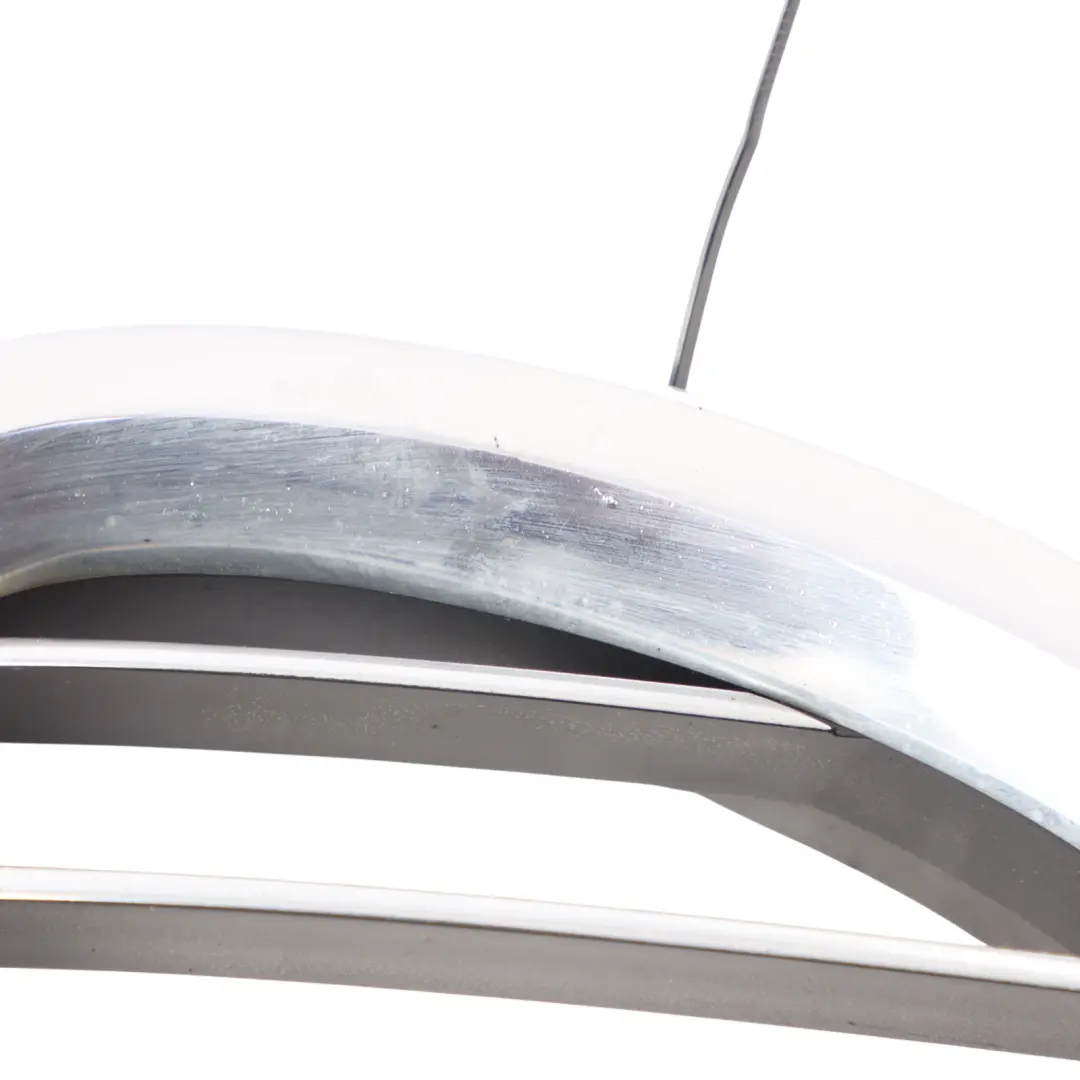 BMW F02 Grille Supérieure Pare-Chocs Avant Gauche Chromée Référence - SKU 7184151 - Numéro de pièce 7184151